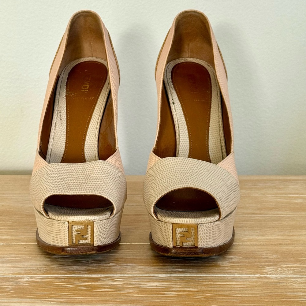 Fendi Fendista Tri-Color Lizard-Embossed Platform Pumps - 38.5